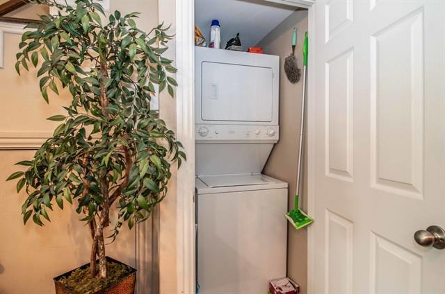 Building Photo - 2824 Minert St