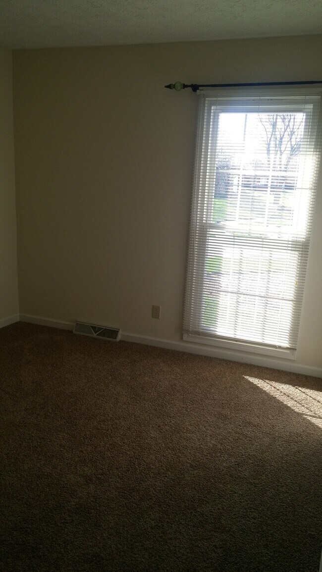 Building Photo - 6427 Canna Ct