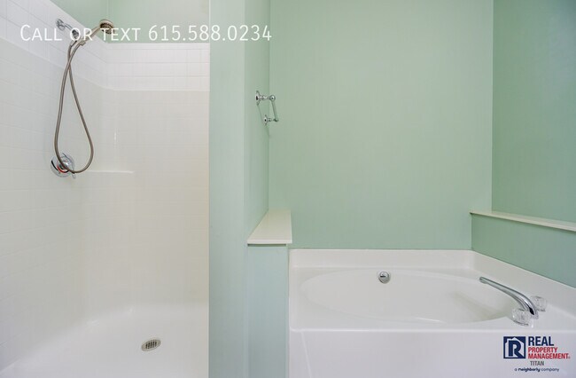 Building Photo - 1427 Winding Creek Dr
