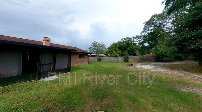 Building Photo - 5998 Greenwillow Ln S