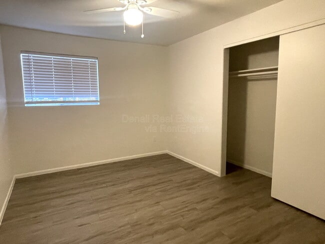 Building Photo - 4719 N 15th Ave