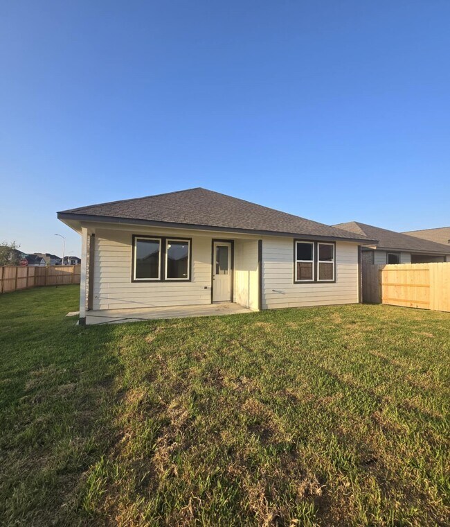 Building Photo - 27502 Clear Breeze Dr