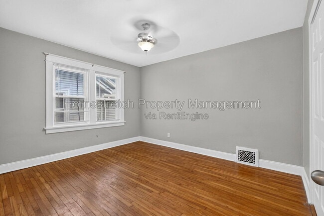 Building Photo - 9006 Baroda Ave