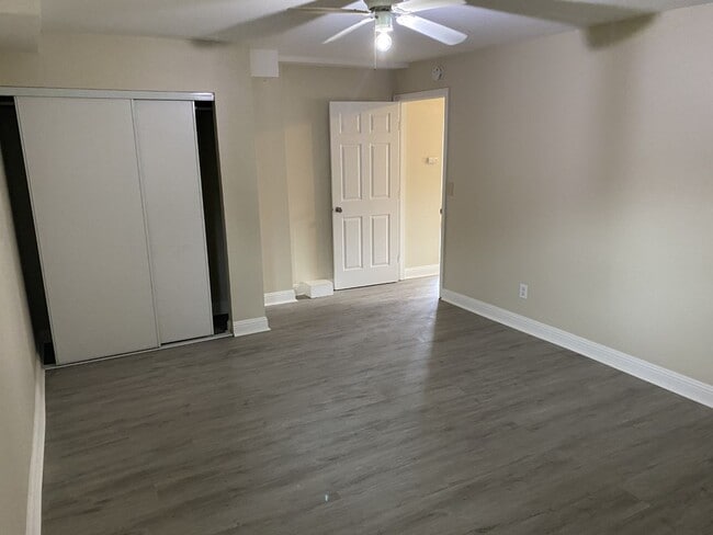 Building Photo - Charming 2 Bedroom, 1 Bathroom Unit in Vallejo!