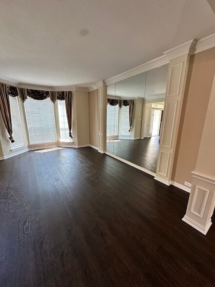 Building Photo - 3580 Twelve Oaks Ln