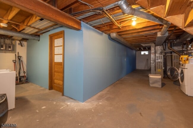 Building Photo - 216 Ringwood Ave