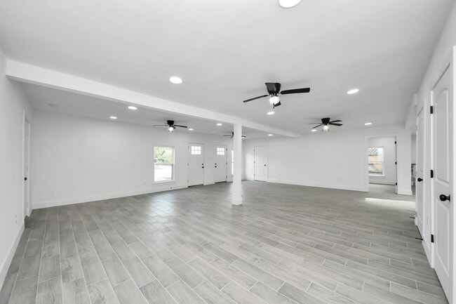 Building Photo - 7208 Helmers St