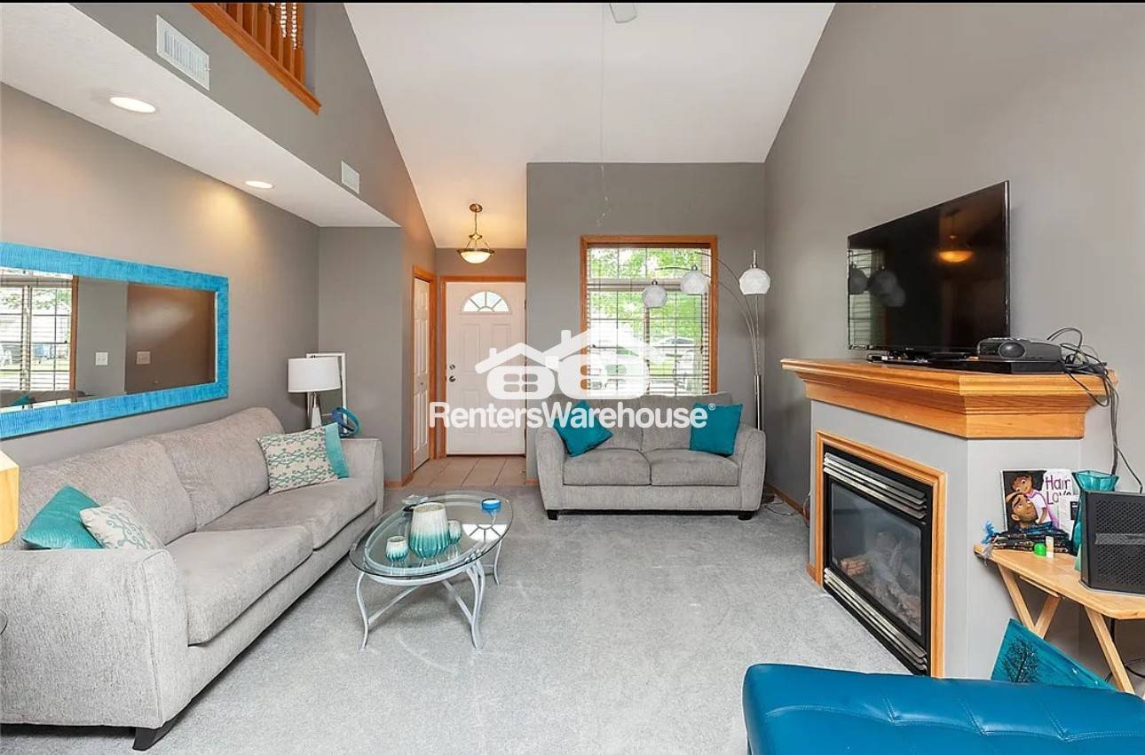Building Photo - 3799 Village Run Dr
