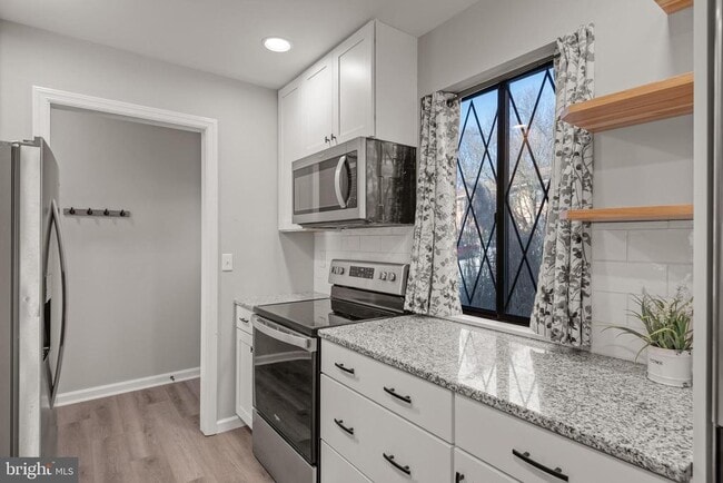 Building Photo - 926 Rhue Haus Ln