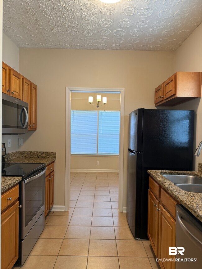 Building Photo - 1153 Sloane Cove