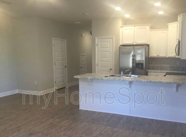 Building Photo - 6091 Royal Port Ct