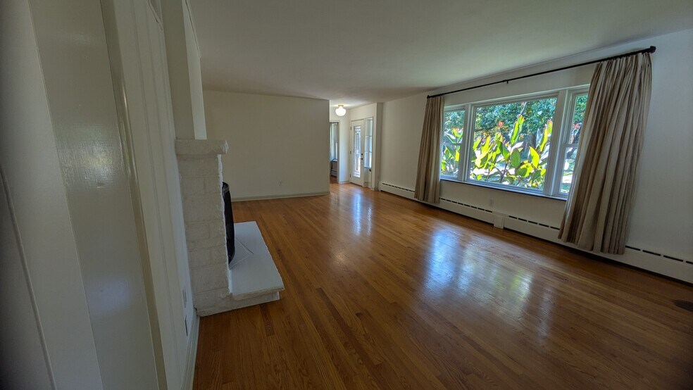 Building Photo - 65 Ridge Line Dr