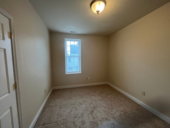 Building Photo - 2801 Barton Ave