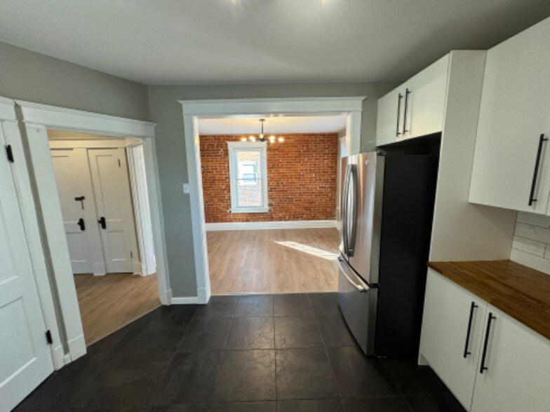 Building Photo - 4916 Nottingham Ave