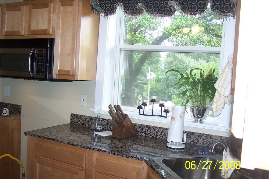 Building Photo - 7217 W Park Ave