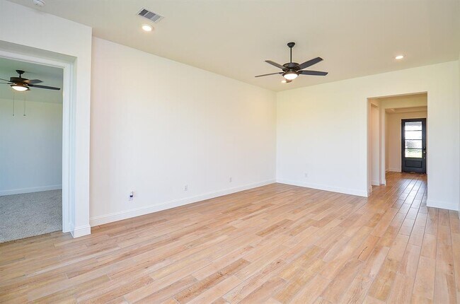 Building Photo - 7010 Glennwick Grv Ln