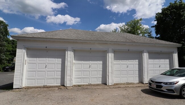 Building Photo - 19 Cross St