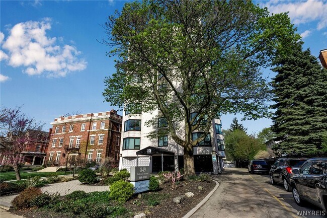 Building Photo - 849 Delaware Ave