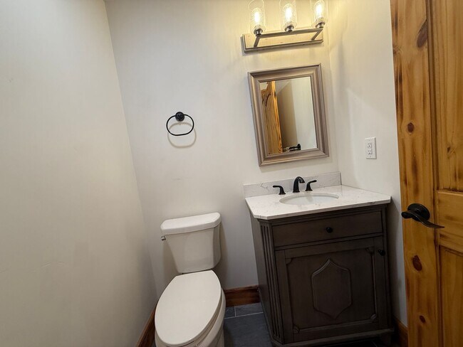 Building Photo - Stunning 4-Bedroom Home with Amazing Views, EV Charger & Solar in Big Bear!