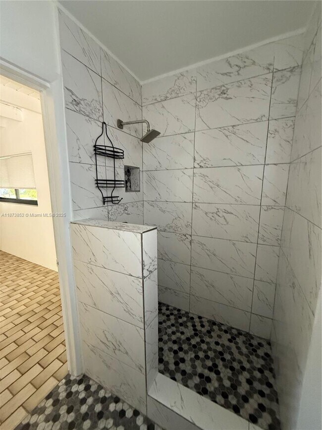 Building Photo - 1503 NE 128th St