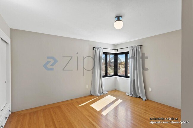 Building Photo - 167 Frisbie St