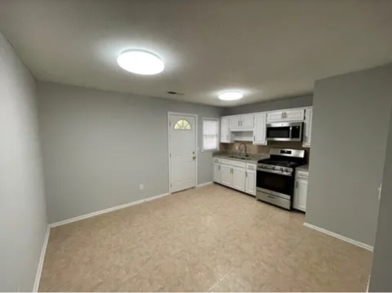 Building Photo - 4835 Avery St
