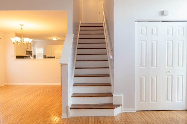 Building Photo - 2311 Carpenter Ave