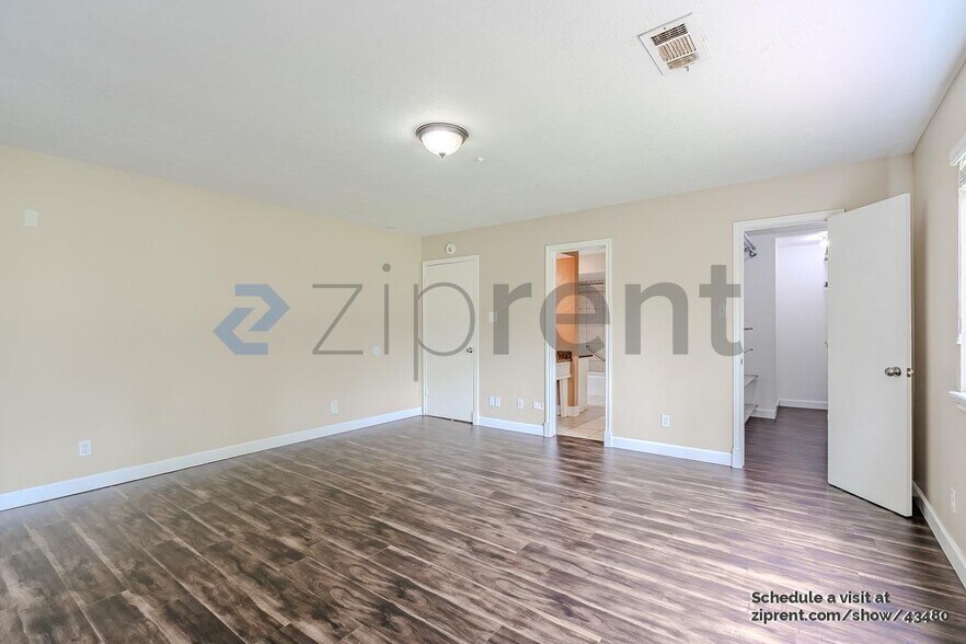Building Photo - 665 Ravensworth Dr
