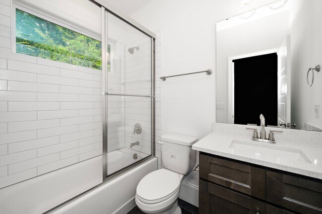 Building Photo - 3809 Burt Dr