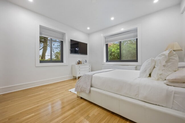 Building Photo - 47 Lafayette Pl