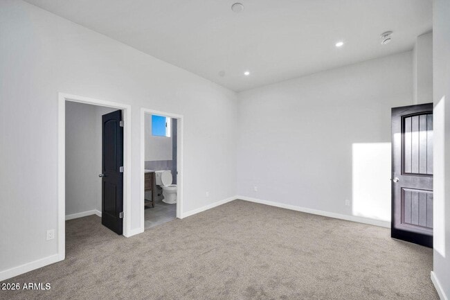 Building Photo - 22548 W Huntington Dr