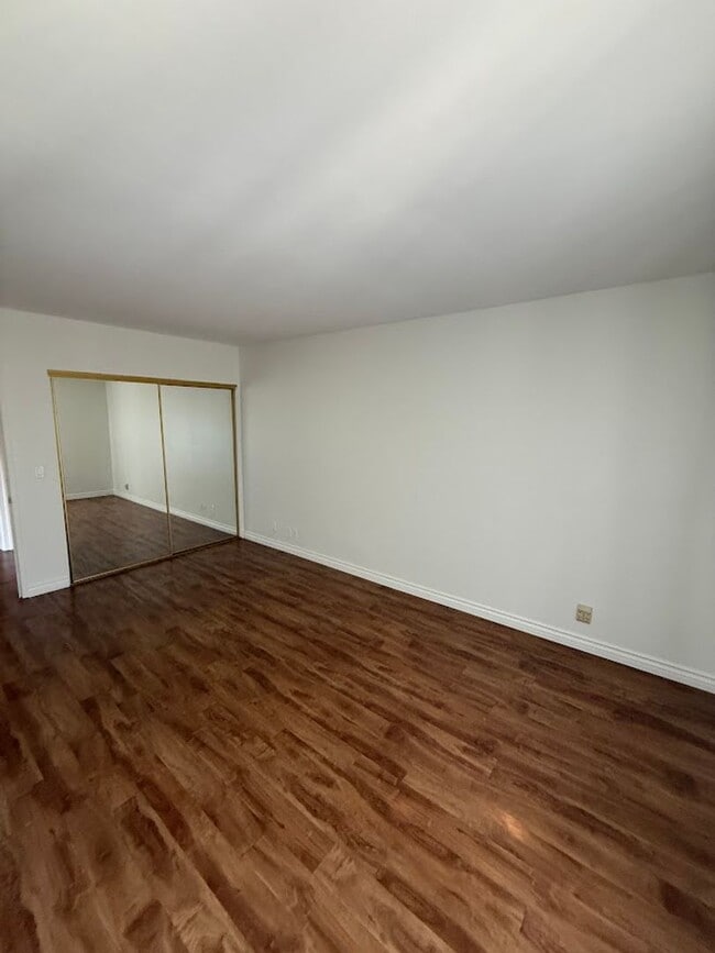 Building Photo - 6815 Remmet Ave
