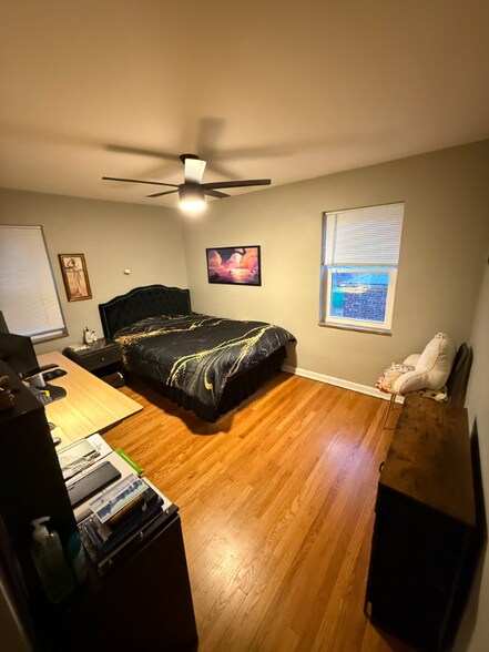 Building Photo - 4976 Oleatha Ave