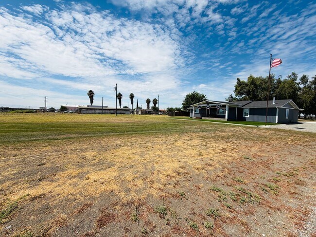 Building Photo - 11520 State Highway 152