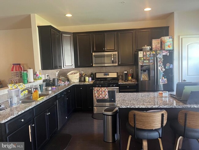 Building Photo - 141 Graystone Dr