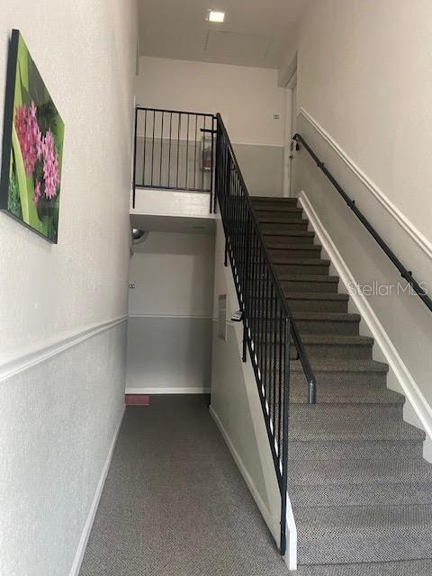 Building Photo - 136 Pompano Dr SE