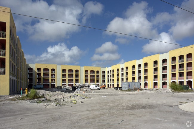 Building Photo - Sevilla Parc