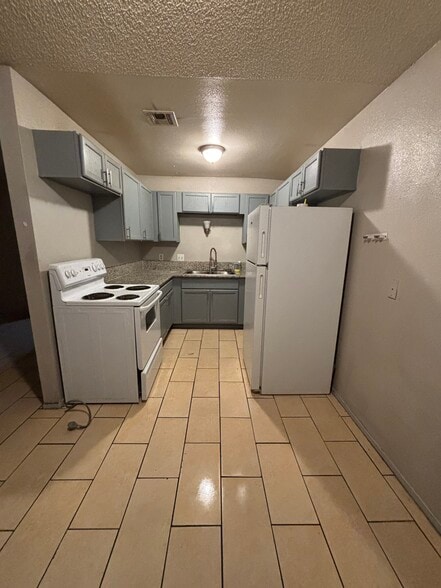 Building Photo - 2428 Statz St