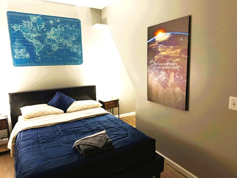 Building Photo - 1201 4th Ave