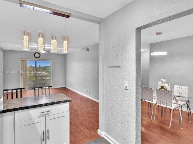 Building Photo - 4731 NW 10th Ct