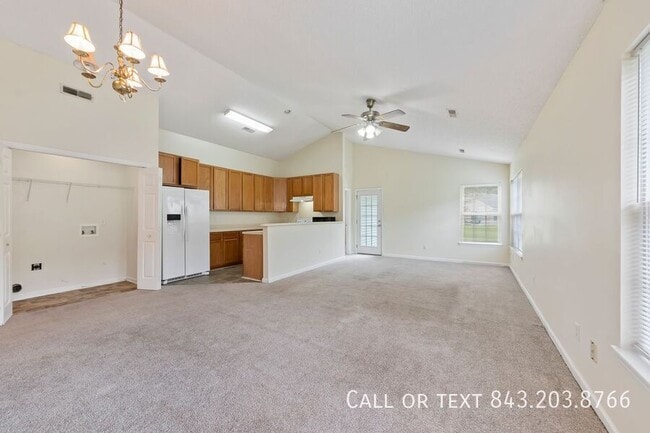 Building Photo - 202 Saturn Ct