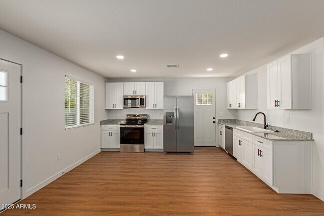 Building Photo - 650 S 97th Pl