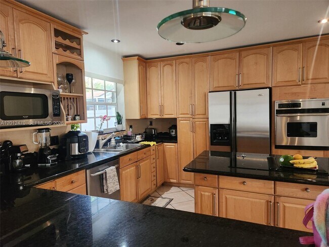 Building Photo - 3452 SW 113th Ct