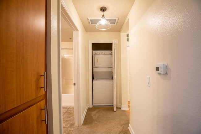 Building Photo - Rare Corner 3BR with Great Natural Light + 2 Parking Spaces