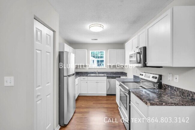 Building Photo - 111 White Willow Ct