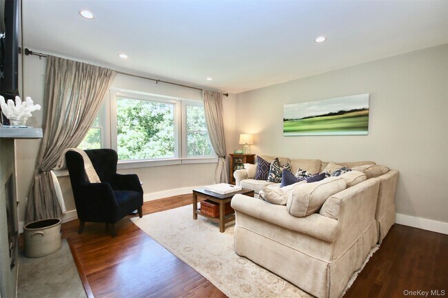 Building Photo - 28 Old Trail Rd