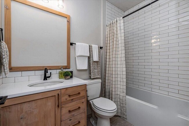 Building Photo - 8357 W Shams Ln