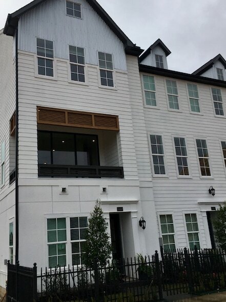 Building Photo - 3403 Timbergrove Oaks St