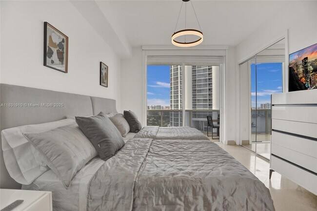 Building Photo - 18101 Collins Ave