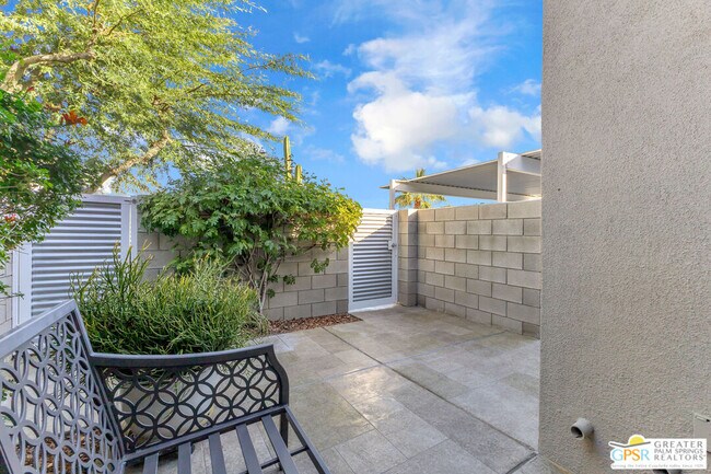 Building Photo - 3657 Quiet Side St